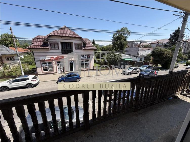 Casă cu 3 camere cu Teren 200 Mp în Central