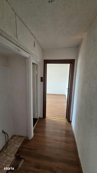 Apartament cu 2 camere nedecomandat în 14 Mai