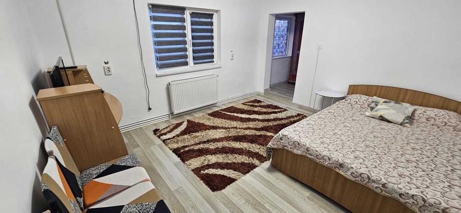 Casă cu 4 camere cu Teren 400 Mp în Coiciu