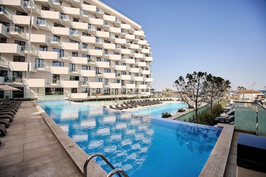 Apartament cu 2 camere decomandat în Mamaia-Sat