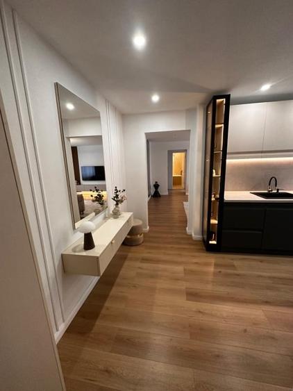 Apartament cu 2 camere semidecomandat în Rovine