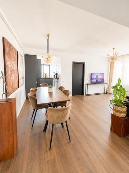 Apartament cu 2 camere decomandat în Central