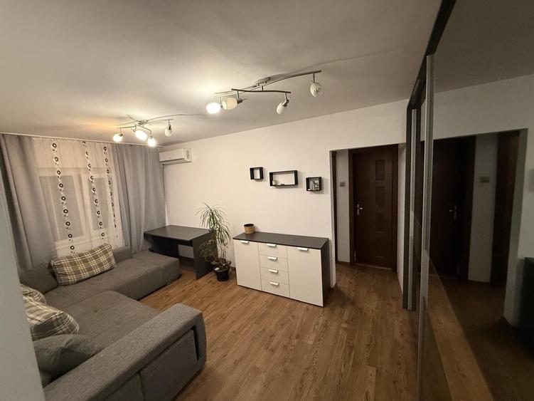 Apartament cu 3 camere decomandat în Calea Aradului