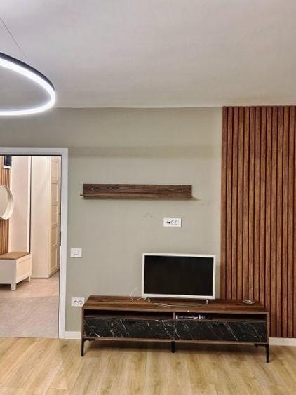 Apartament cu 2 camere decomandat, mobilat în Vitan Mall