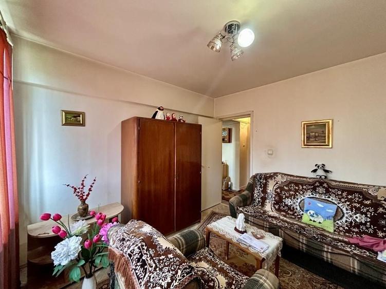 Apartament cu 2 camere decomandat, mobilat în Central