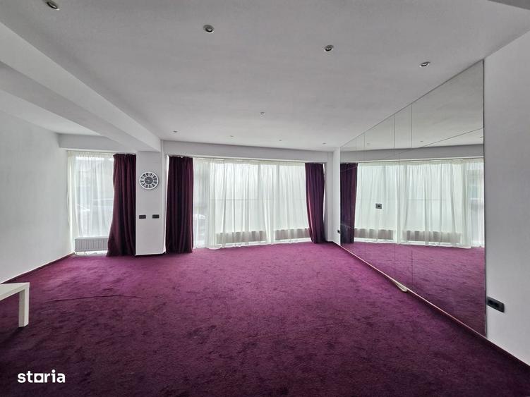 Spațiu comercial, de 210 mp, în Central