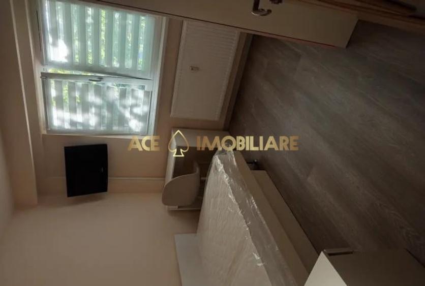 Apartament cu 3 camere semidecomandat, mobilat în Berceni