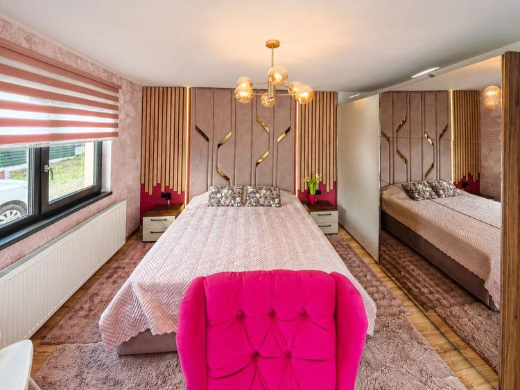 Casă individuală cu 4 camere cu Teren 1344 Mp în Oituz
