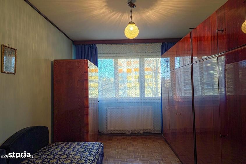 Apartament cu 4 camere decomandat în Gheorghe Lazăr