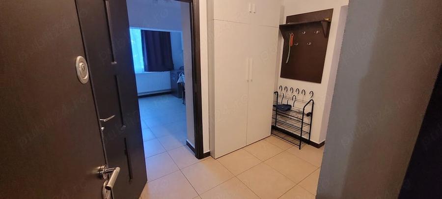 Apartament cu 3 camere decomandat în Micro 4