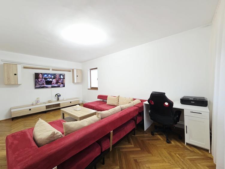 Apartament cu 3 camere decomandat în Mazepa 2