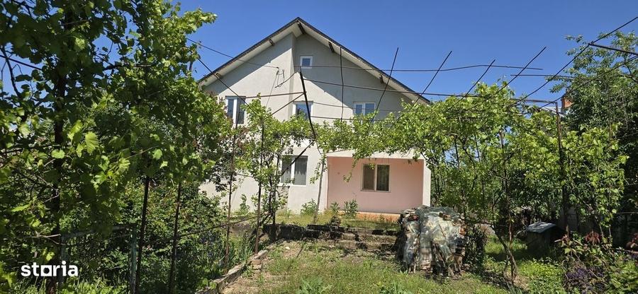 Casă cu 4 camere în Bilciurești