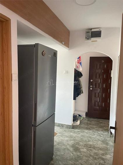 Apartament cu 2 camere semidecomandat în Aradul Nou