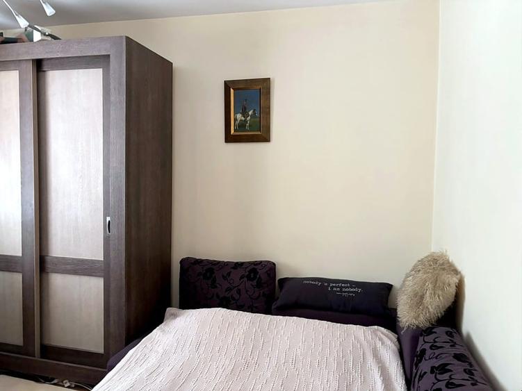Apartament cu 4 camere decomandat, mobilat în Sebastian