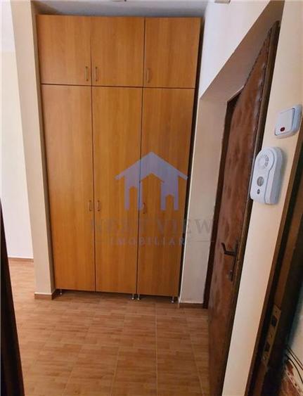 Garsonieră decomandată în Horea