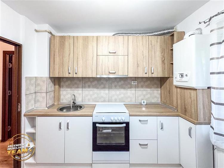Apartament cu 2 camere decomandat, mobilat în Central