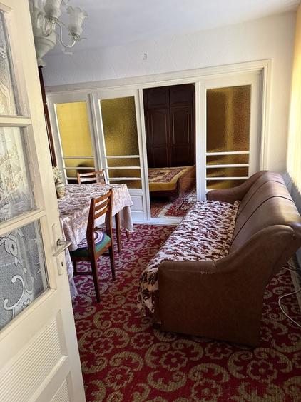 Casă cu 4 camere în Exterior Vest