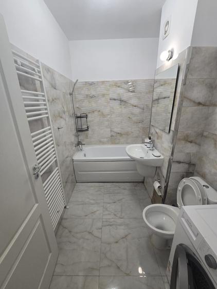Garsonieră decomandată în Central