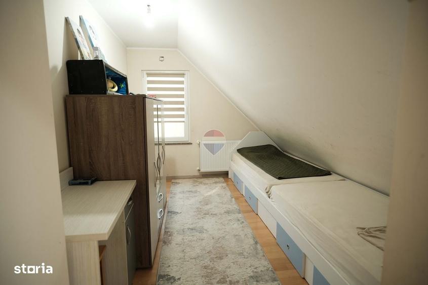 Casă cu 4 camere cu Teren 1500 Mp în Central