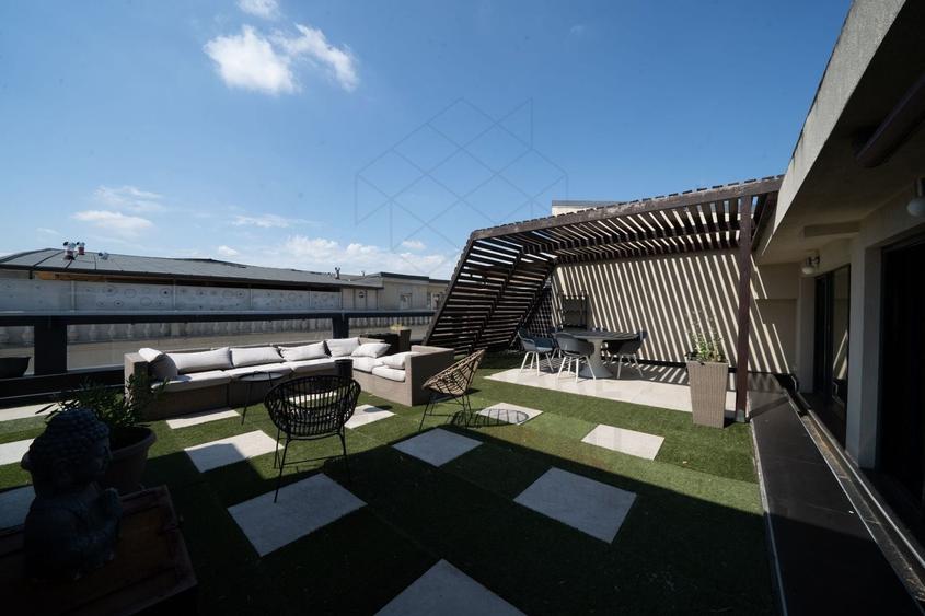 Apartament cu 5 camere decomandat, mobilat în Herăstrău