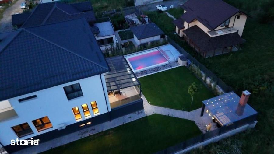 Casă cu 5 camere decomandat cu Piscina în Chinteni