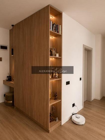 Apartament cu 3 camere semidecomandat în Florești