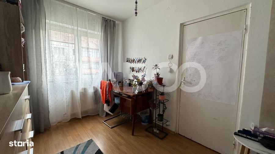 Apartament cu 2 camere nedecomandat, mobilat în Mihai Viteazul