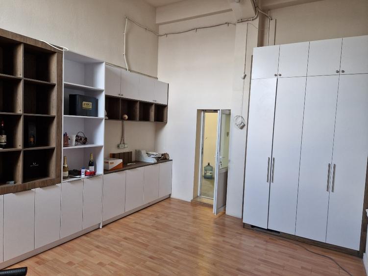Spatiu comercial producție /depozit  - 8