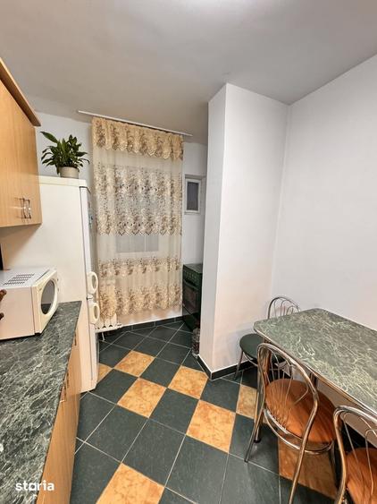 Apartament cu 3 camere decomandat în Decebal