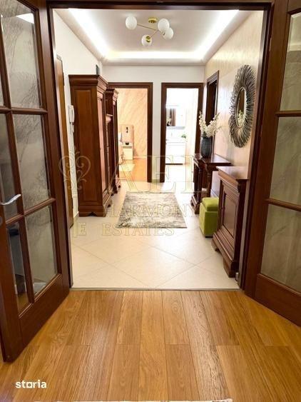 Apartament cu 3 camere, mobilat în Tei