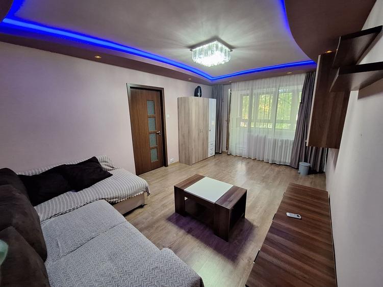Apartament cu 2 camere decomandat în Apusului