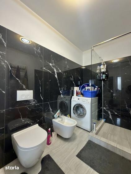Casă cu 5 camere cu Teren 300 Mp în Sânmihaiu Român