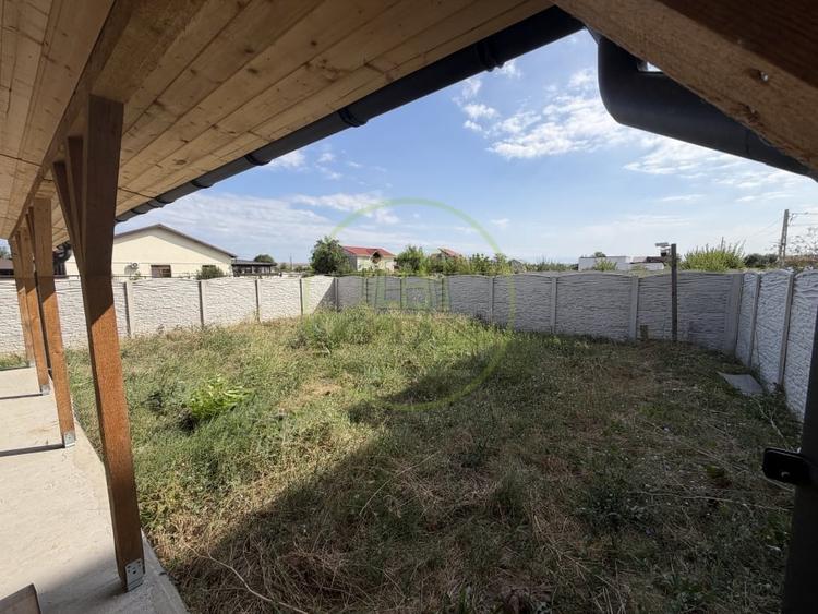 Casă individuală cu 5 camere cu Canalizare în Ișalnița