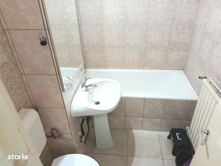 Garsonieră în Titan