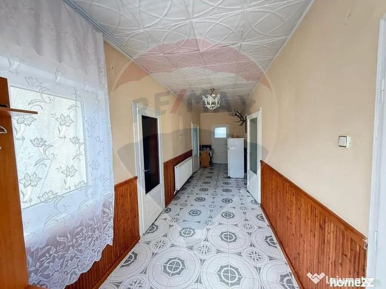 Casă cu 5 camere cu Teren 1056 Mp în Șaru Dornei