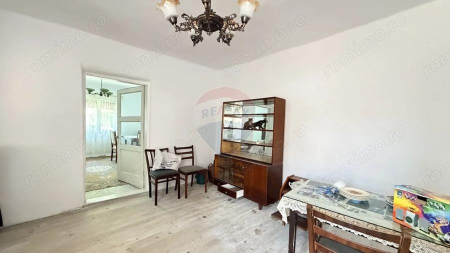 Casă cu 3 camere cu Teren 700 Mp în Vitrometan