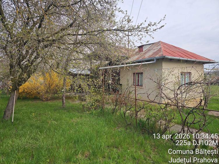 Casă cu 3 camere în Bălțești