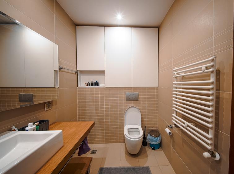 Apartament cu 3 camere decomandat, mobilat în Dristor