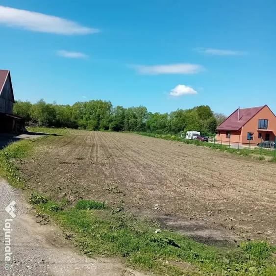 Teren de 1853 mp, în Lunca Calnicului