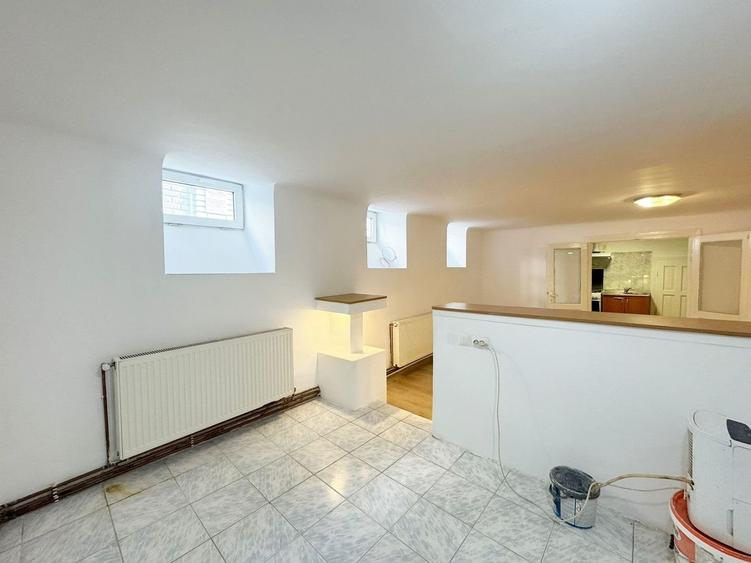Apartament la demisol 60 mp utili - Str Einstein - Central - 11