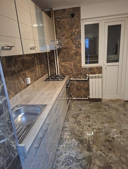 Apartament cu 2 camere decomandat în Vitan