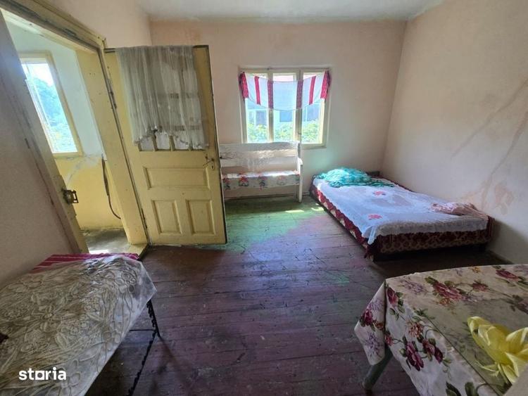 Casă cu 2 camere în Lupueni