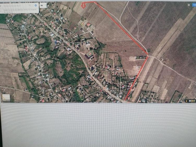 Teren de 3700 mp, în Schitu Duca