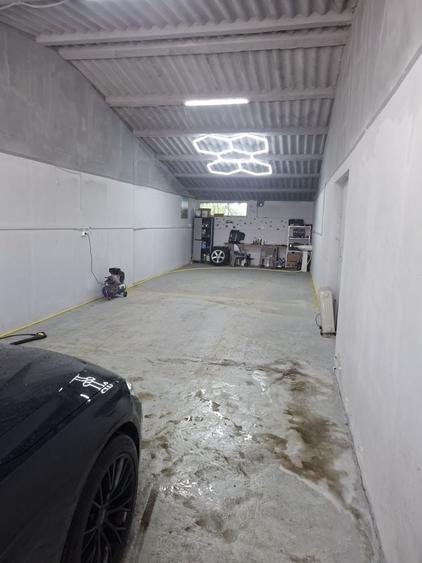 Spațiu comercial, în Tomești