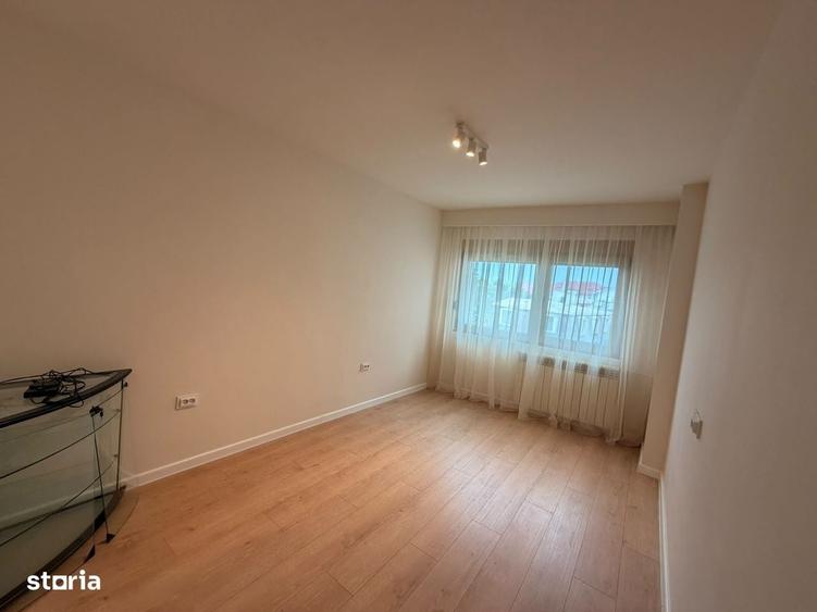 Apartament cu 4 camere în Aviatorilor