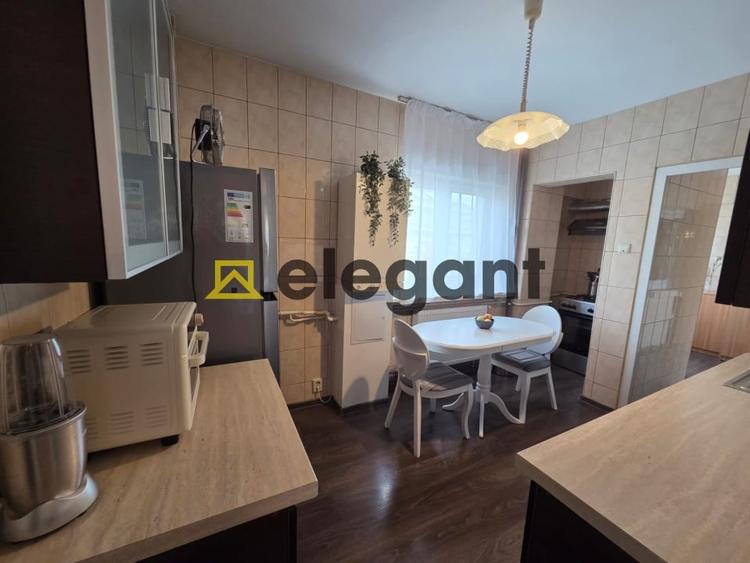 Apartament cu 4 camere decomandat, mobilat în Ultracentral