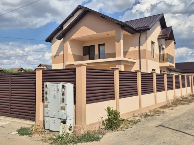 Casă cu 4 camere cu Teren 300 Mp în Central