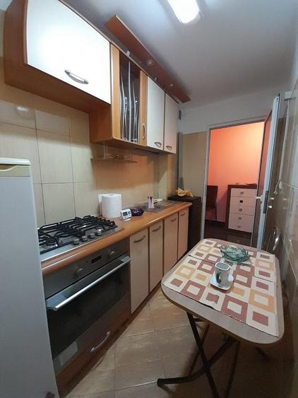 Garsonieră decomandată în Central