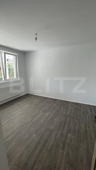 Casă individuală cu 4 camere cu Canalizare în Bascov