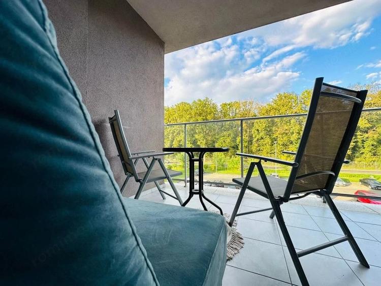 Apartament cu 2 camere decomandat în Lipovei